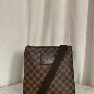 Louis Vuitton Damier Ebene Brooklyn Pochette Plate Messenger Crossbody Bag