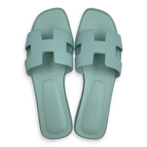 Oran 36 Vert Embrun Sandals in Epsom