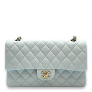 Medium Classic Double Flap Blue Shoulder Bag in Caviar Leather, Gold hardware
