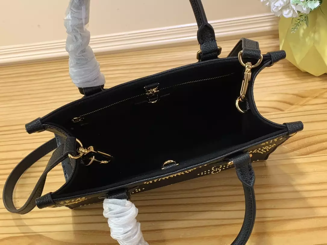 OnTheGo PM Monogram Empreinte - Repbags.is - Image 10