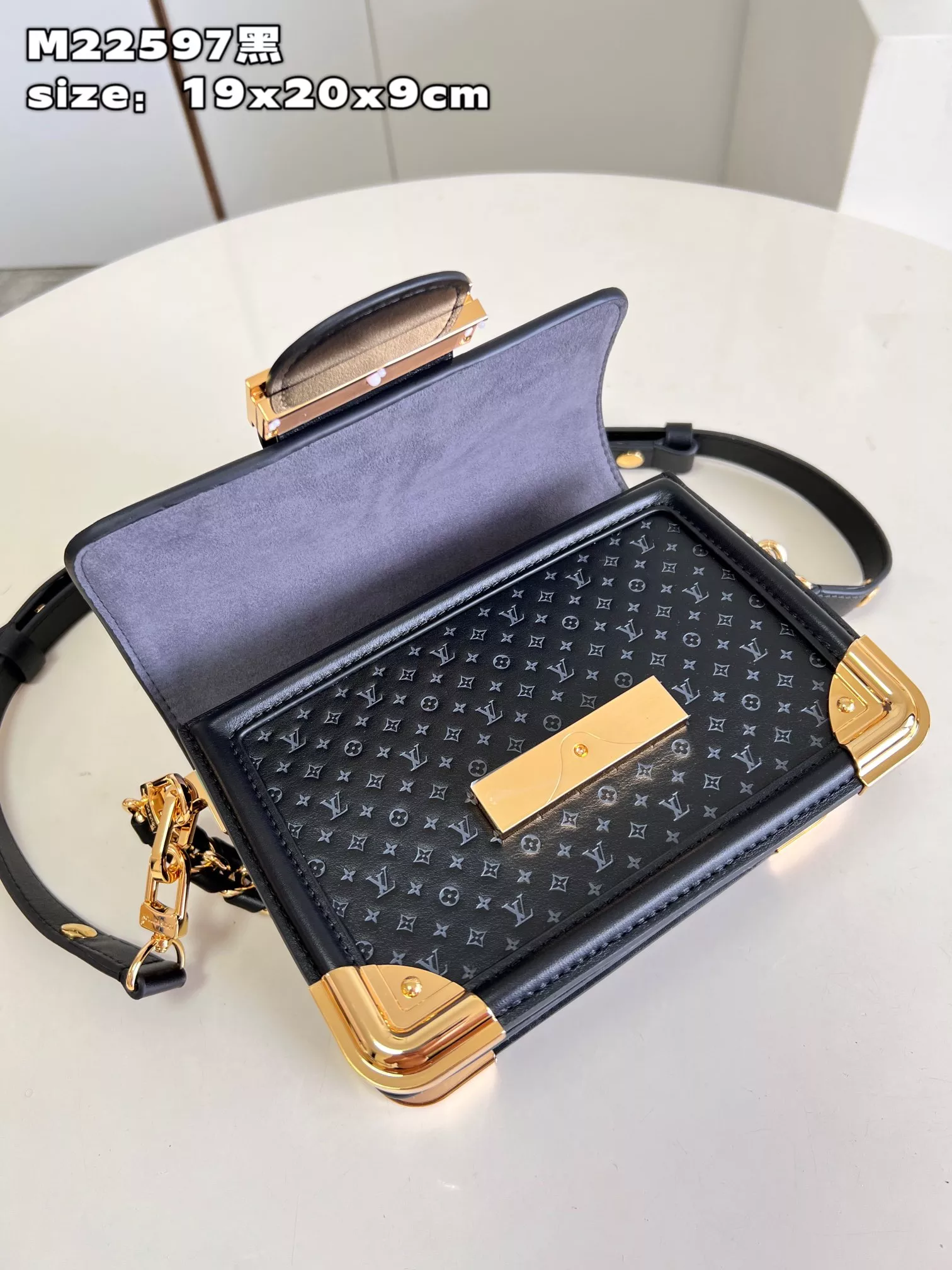 LV MM Dauphine Black Bag- ReplicaBags.is - Image 7