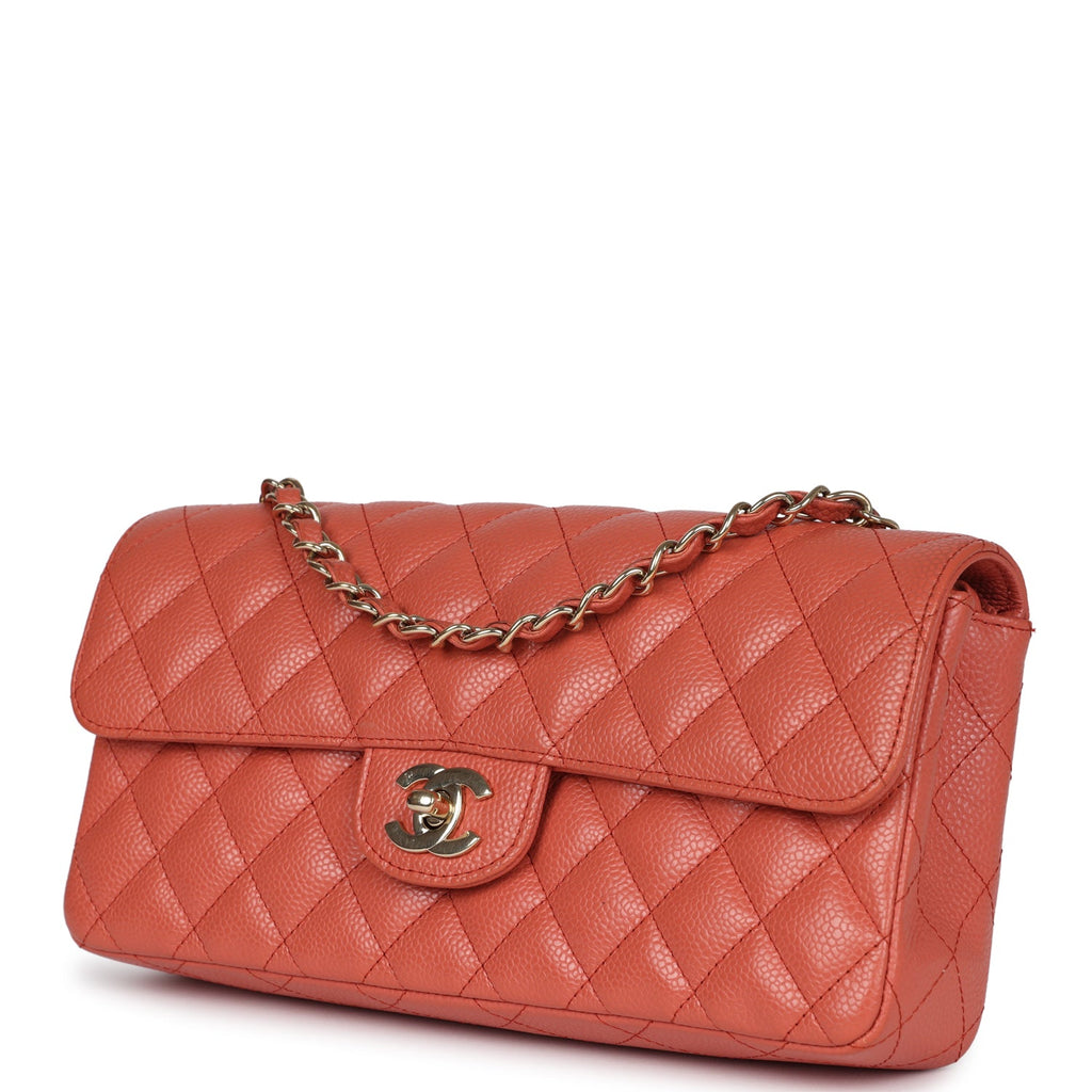 Vintage Chanel Classic East West Single Flap Coral Caviar Light Gold Hardware - Image 6