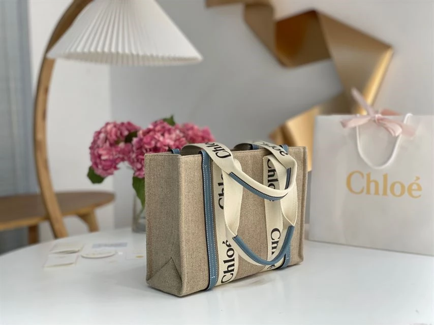 Chloé Medium Woody Tote Bag - MB008 - Image 4