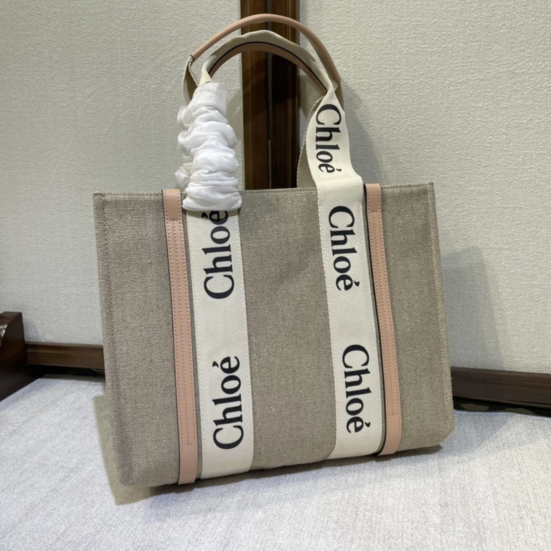 Chloé Medium Woody Tote Bag - MB010 - Image 3