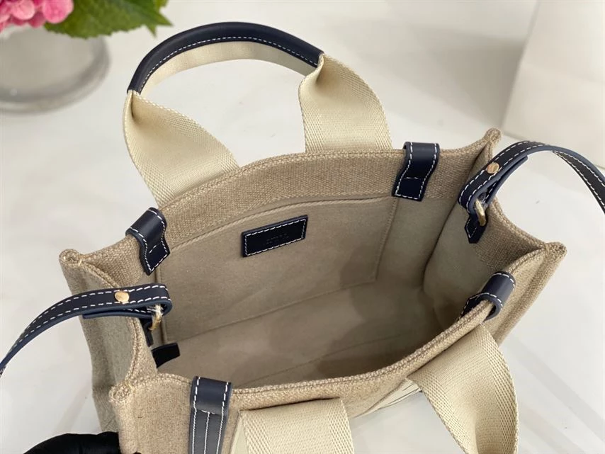 Chloé Small Woody Tote Bag Linen canvas Calfskin With Chloé Logo - MB019 - Image 6