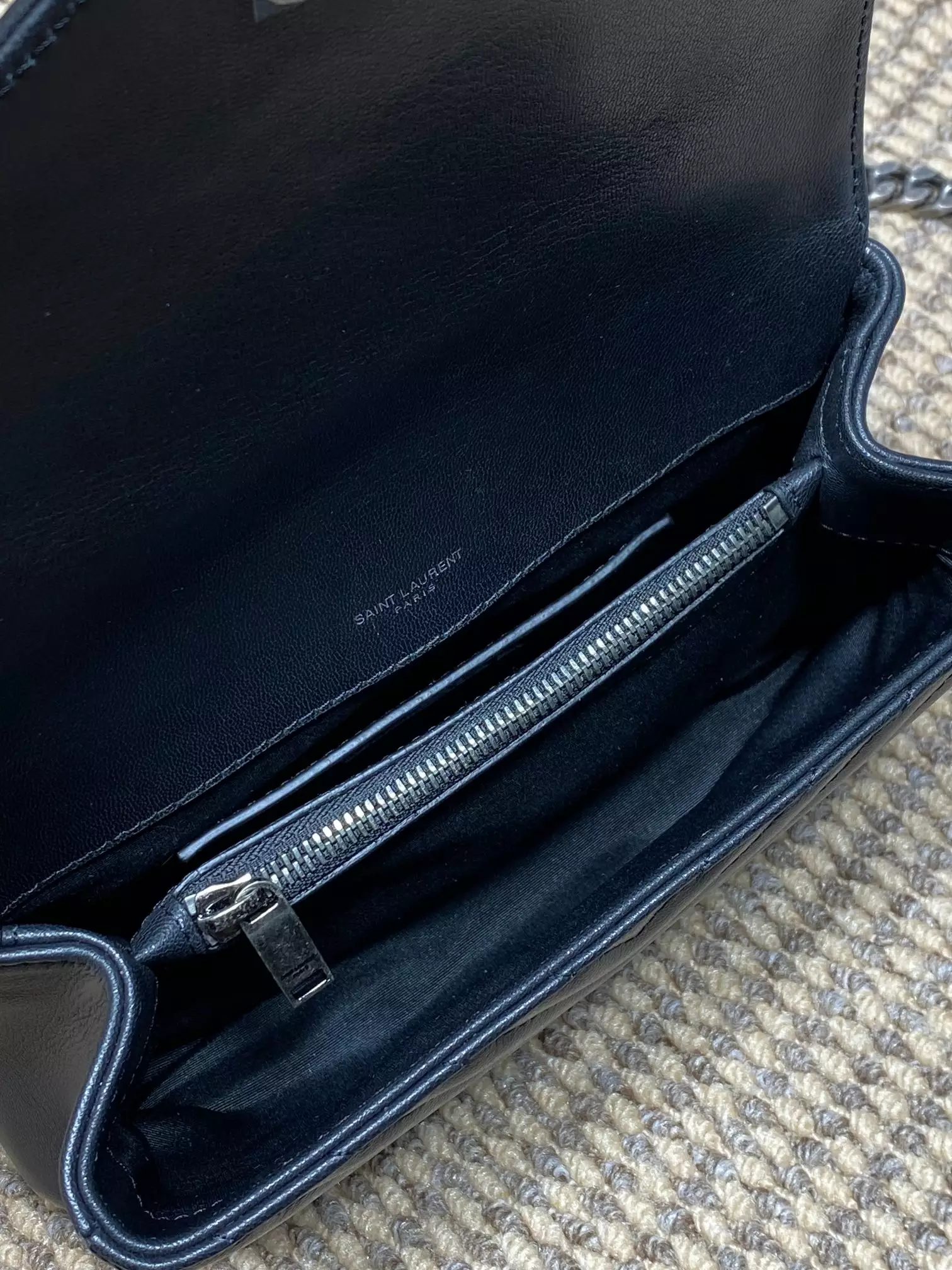 College Medium in Quilted Leather - Repbags.ru - Image 9