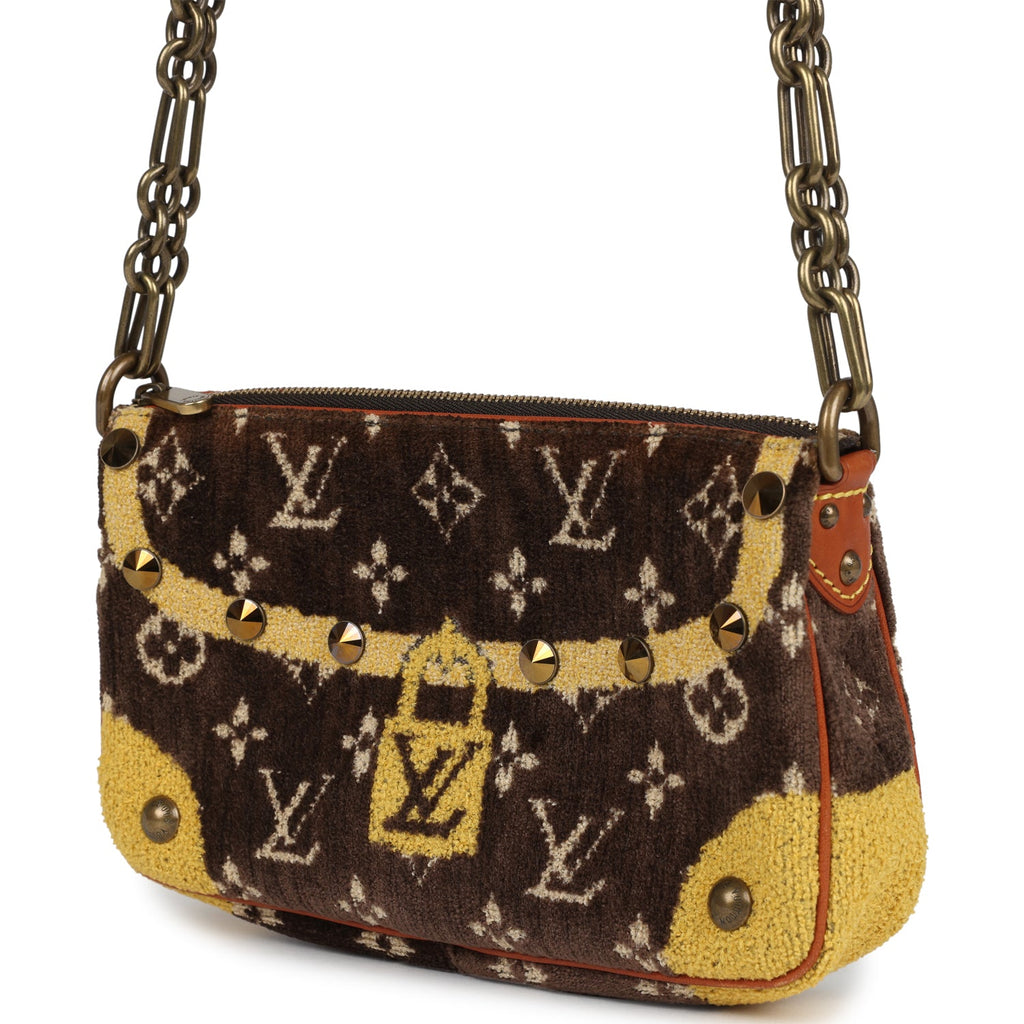 Vintage Louis Vuitton Trompe L'Oeil Pochette Brown and Yellow Velvet Brass Hardware - Image 6