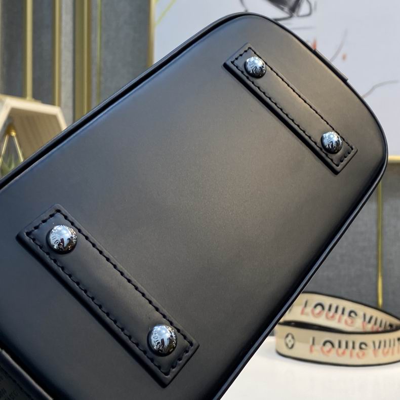 Louis Vuitton Alma BB Black Epi grained - Image 10