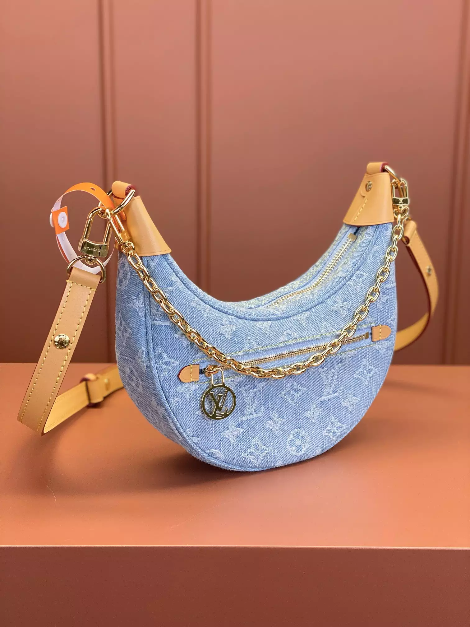 Louis Vuitton Loop Sky Denim Monogram Denim - Repbags.ru - Image 4