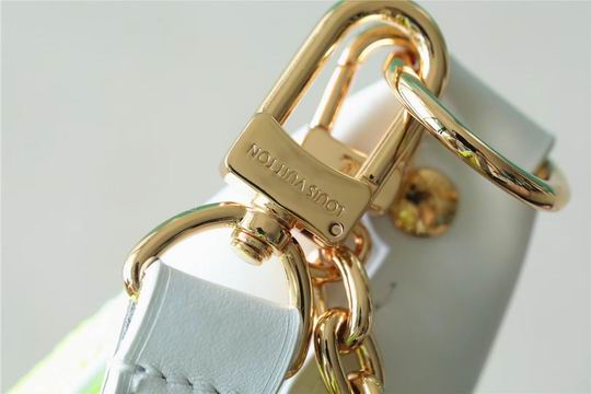 Louis Vuitton Loop Yellow Monogram jacquard - Image 5