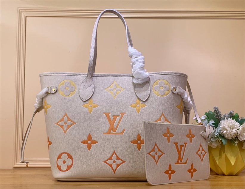 Louis Vuitton Neverfull MM Tote Bag - Image 5