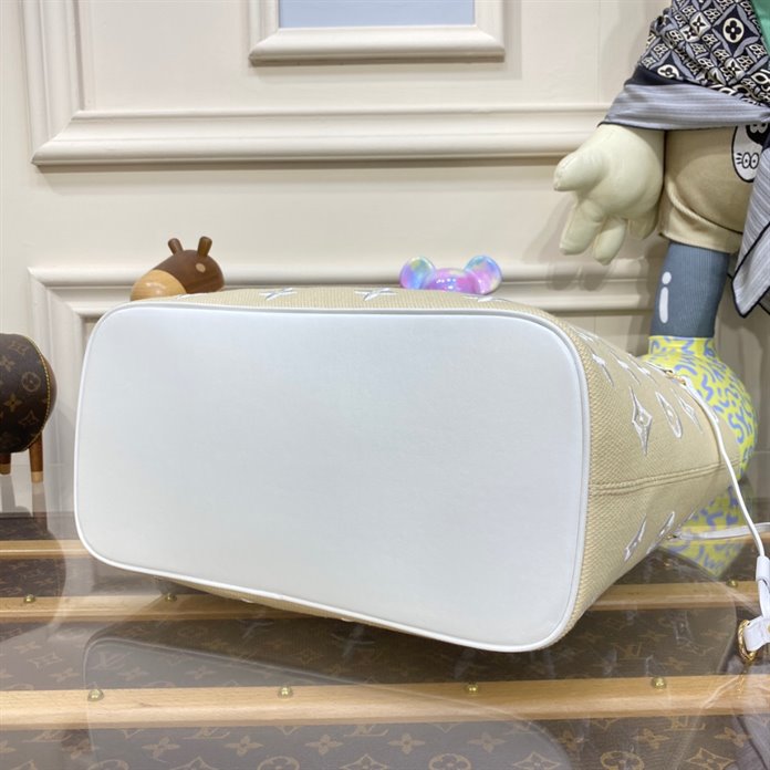 Louis Vuitton Neverfull MM Tote Bag - Image 8