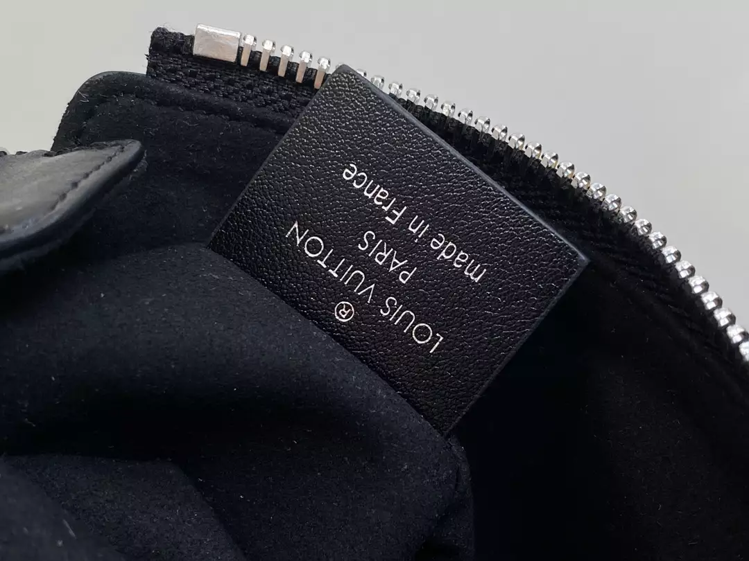 Louis Vuitton Slim Trunk Black Calf Leather Bag - Repbags.ru - Image 12