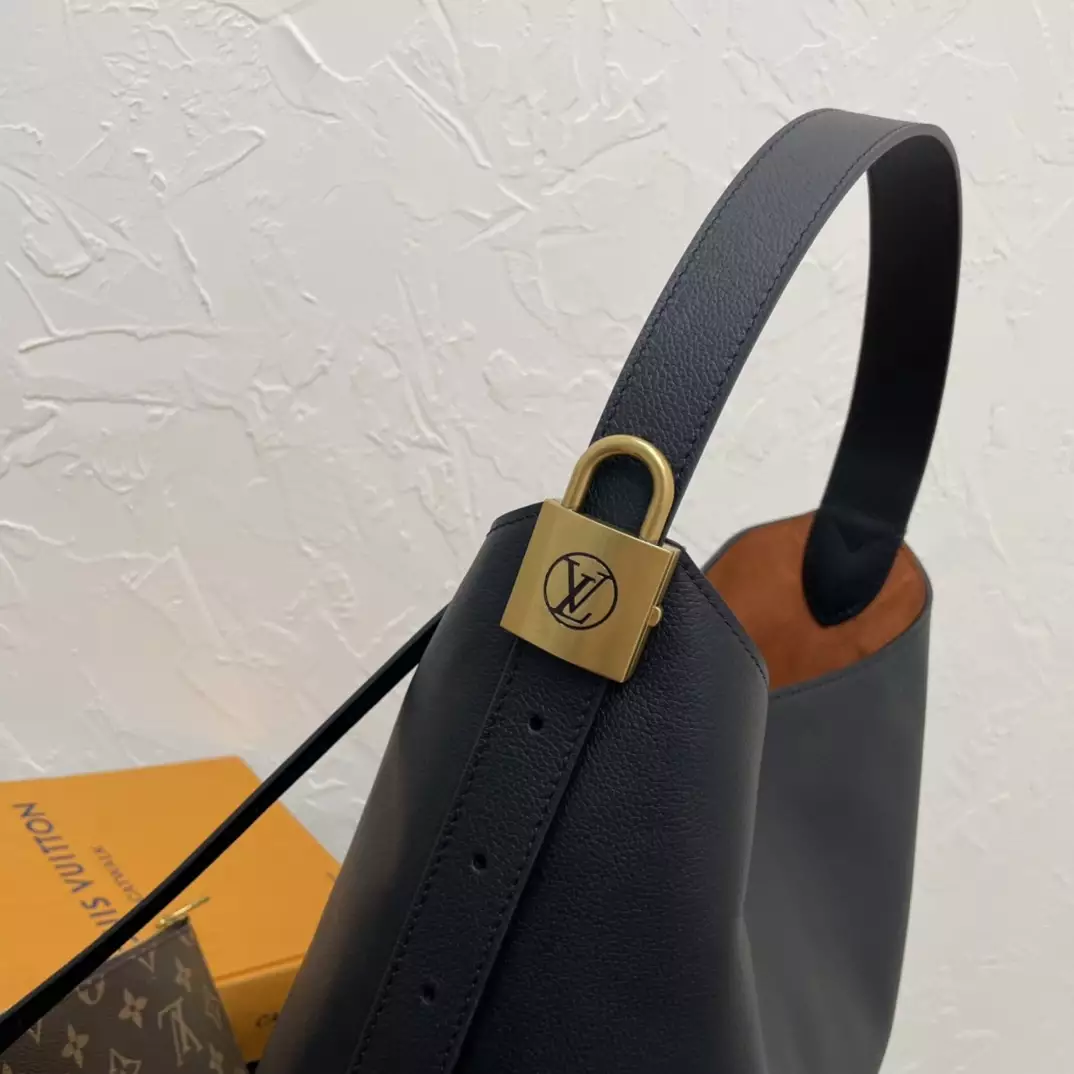 Low Key Hobo MM Black Grained Calfskin - Repbags.ru - Image 4