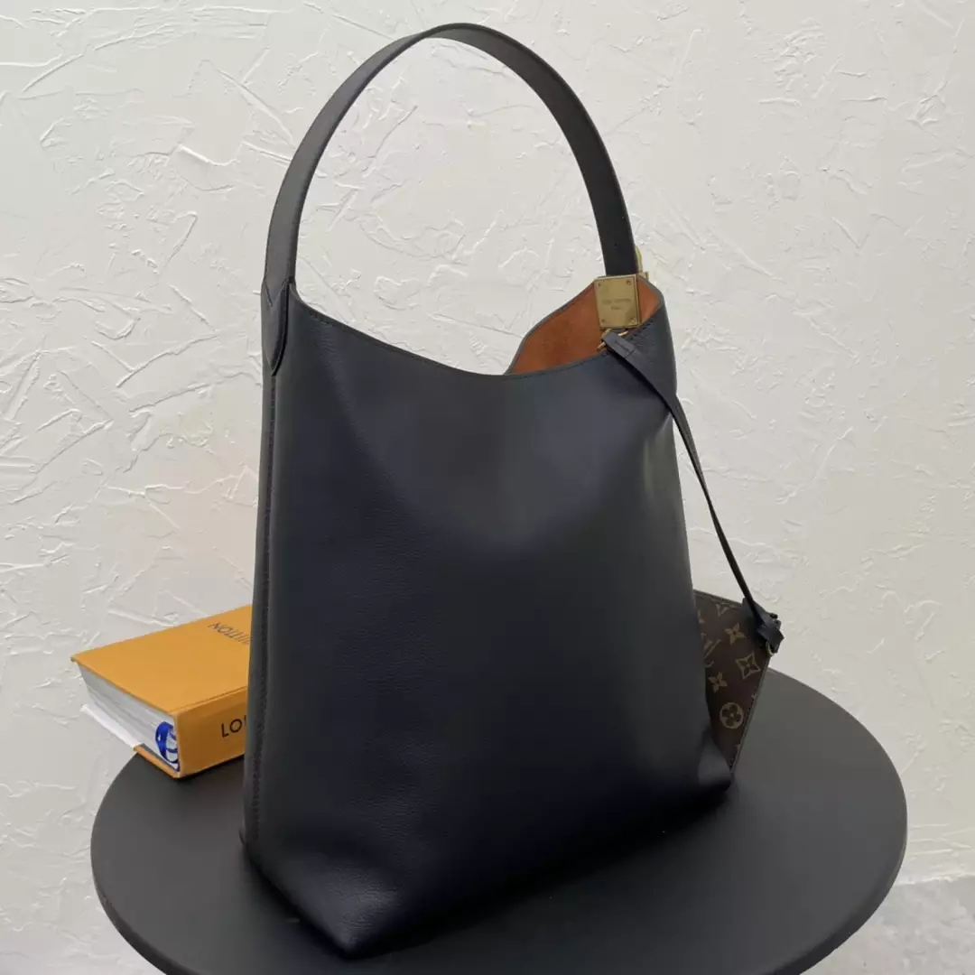 Low Key Hobo MM Black Grained Calfskin - Repbags.ru - Image 11