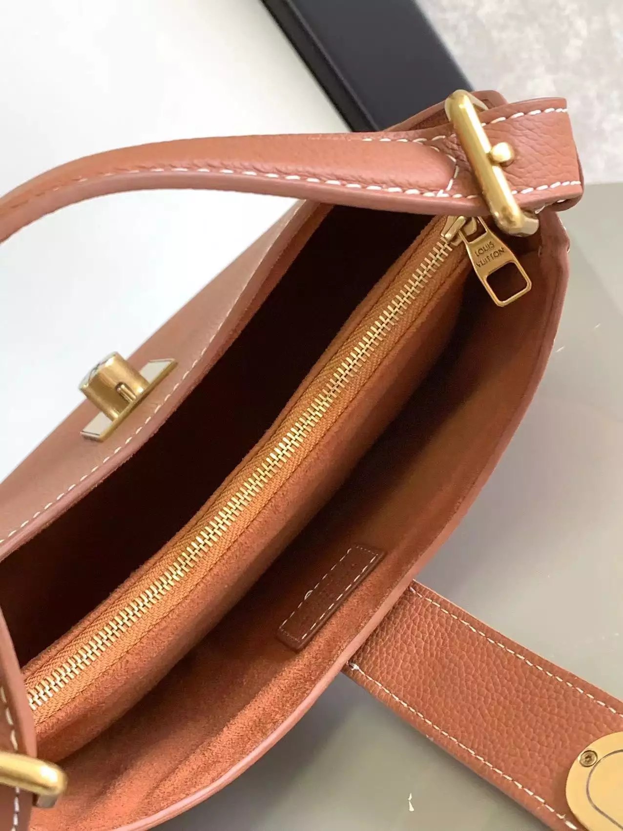 Low Key Shoulder Bag Grained Calfskin - Repbags.ru - Image 9