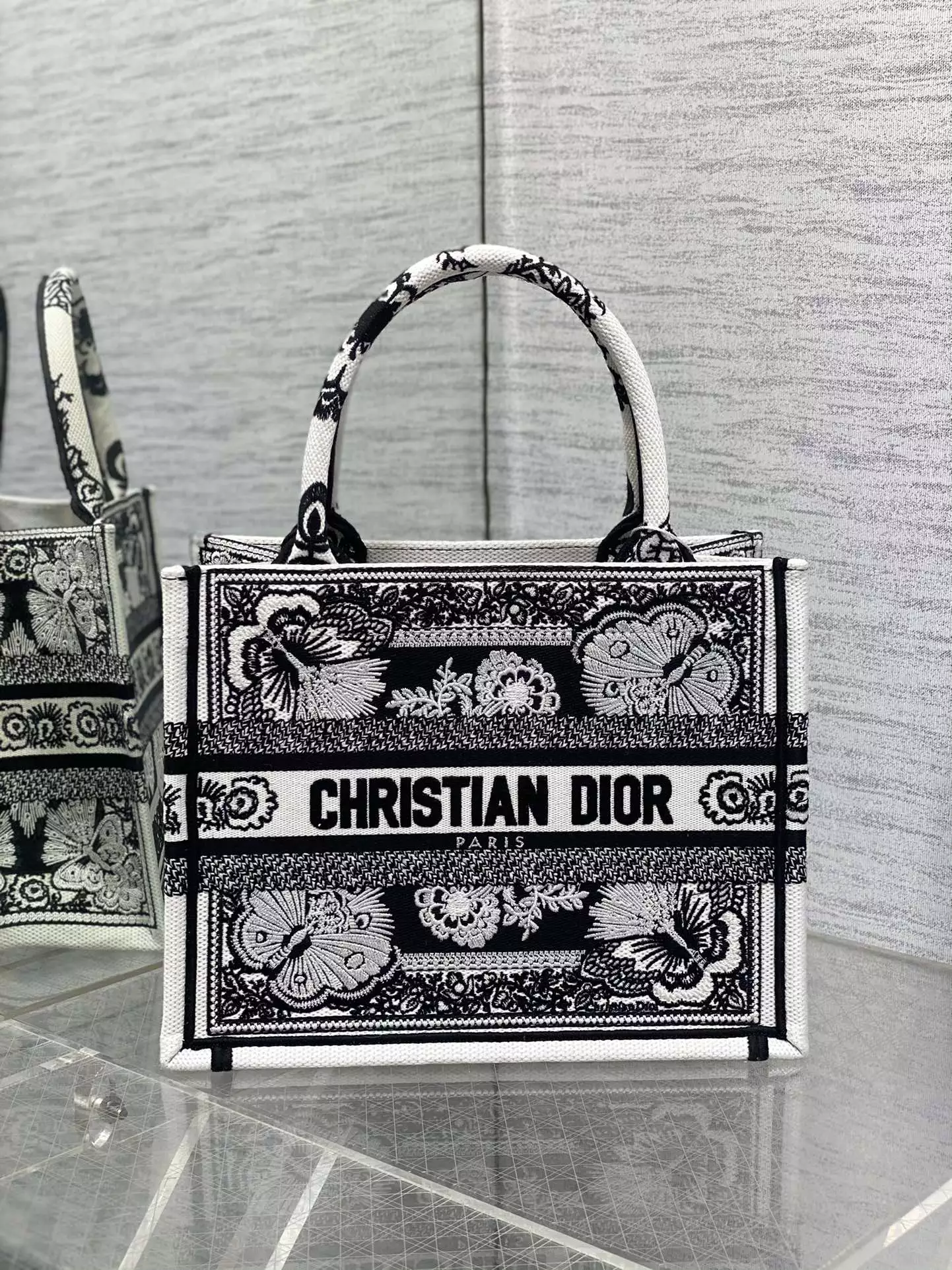Medium Dior Book Tote Black and White - Repbags.ru - Image 3
