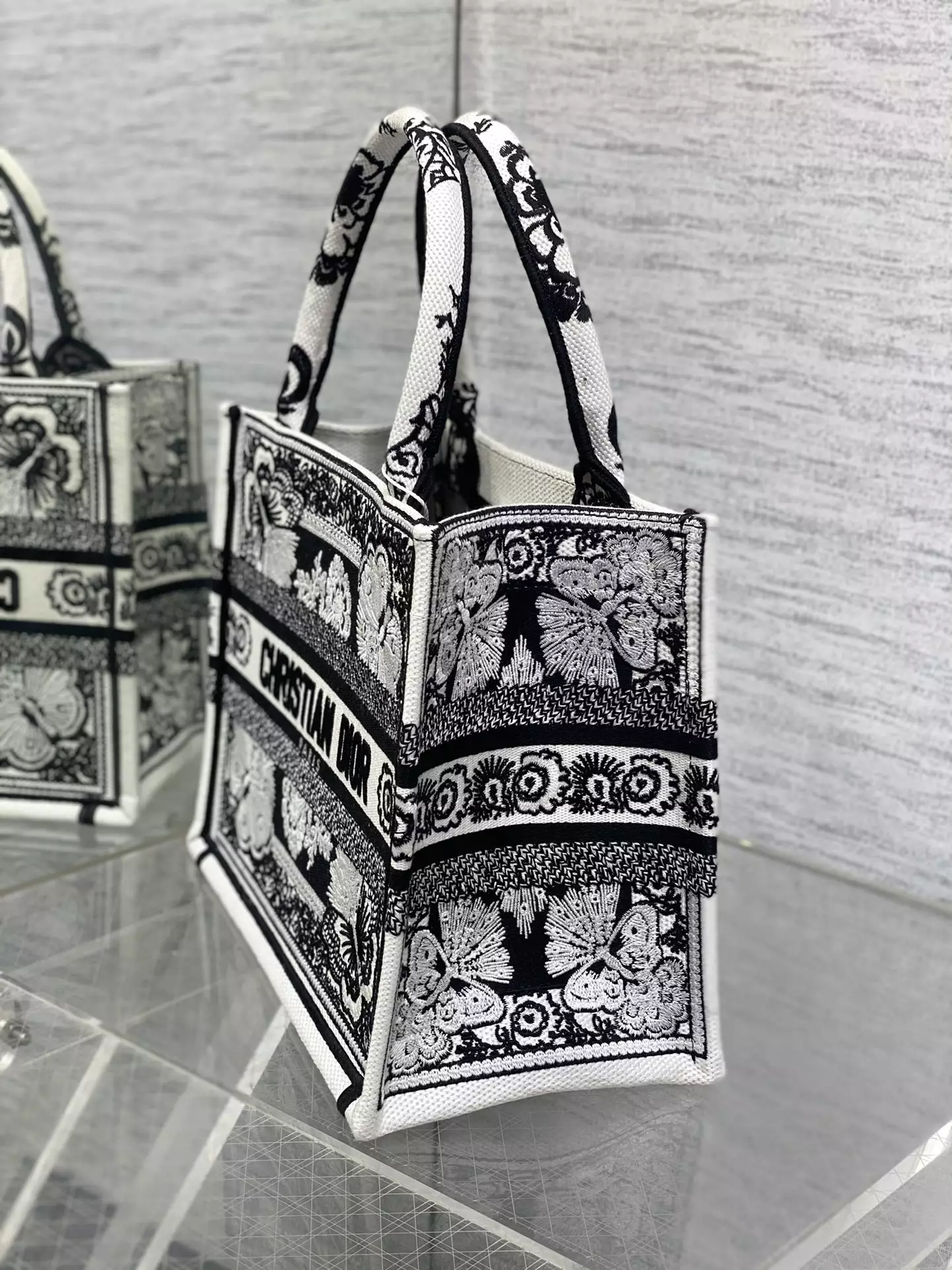 Medium Dior Book Tote Black and White - Repbags.ru - Image 6