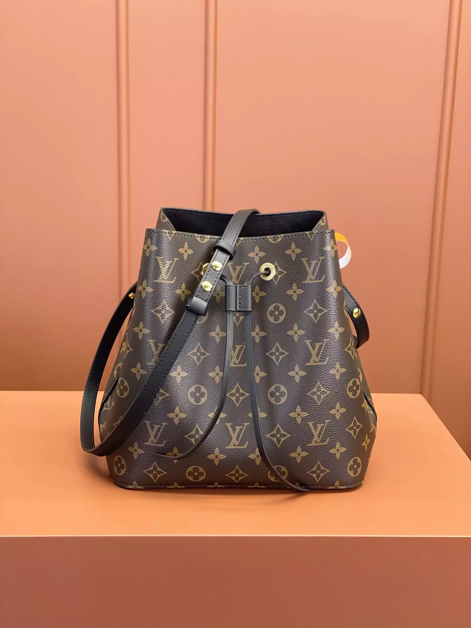 NéoNoé MM Bucket Bag Black Monogram Canvas - Repbags.ru - Image 10