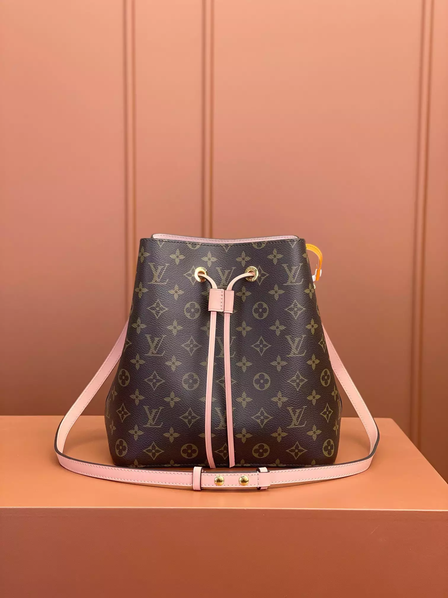NéoNoé MM Bucket Bag Monogram Canvas - Repbags.ru - Image 3