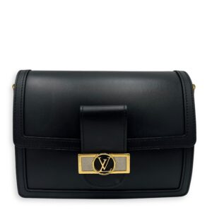 Dauphine MM Shoulder bag in Calfskin, Gold Hardware