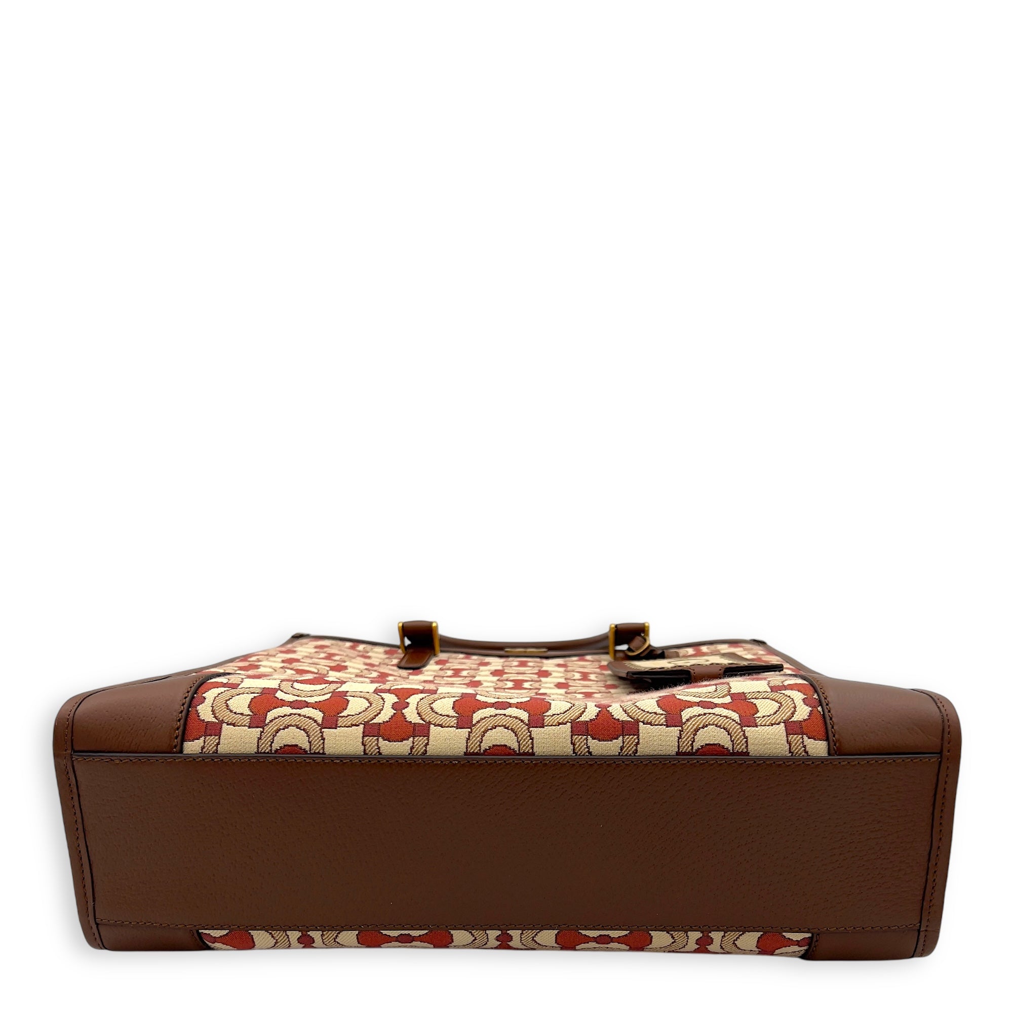 Interlocking G Red Tote Bag in Jacquard, Gold hardware - Image 8