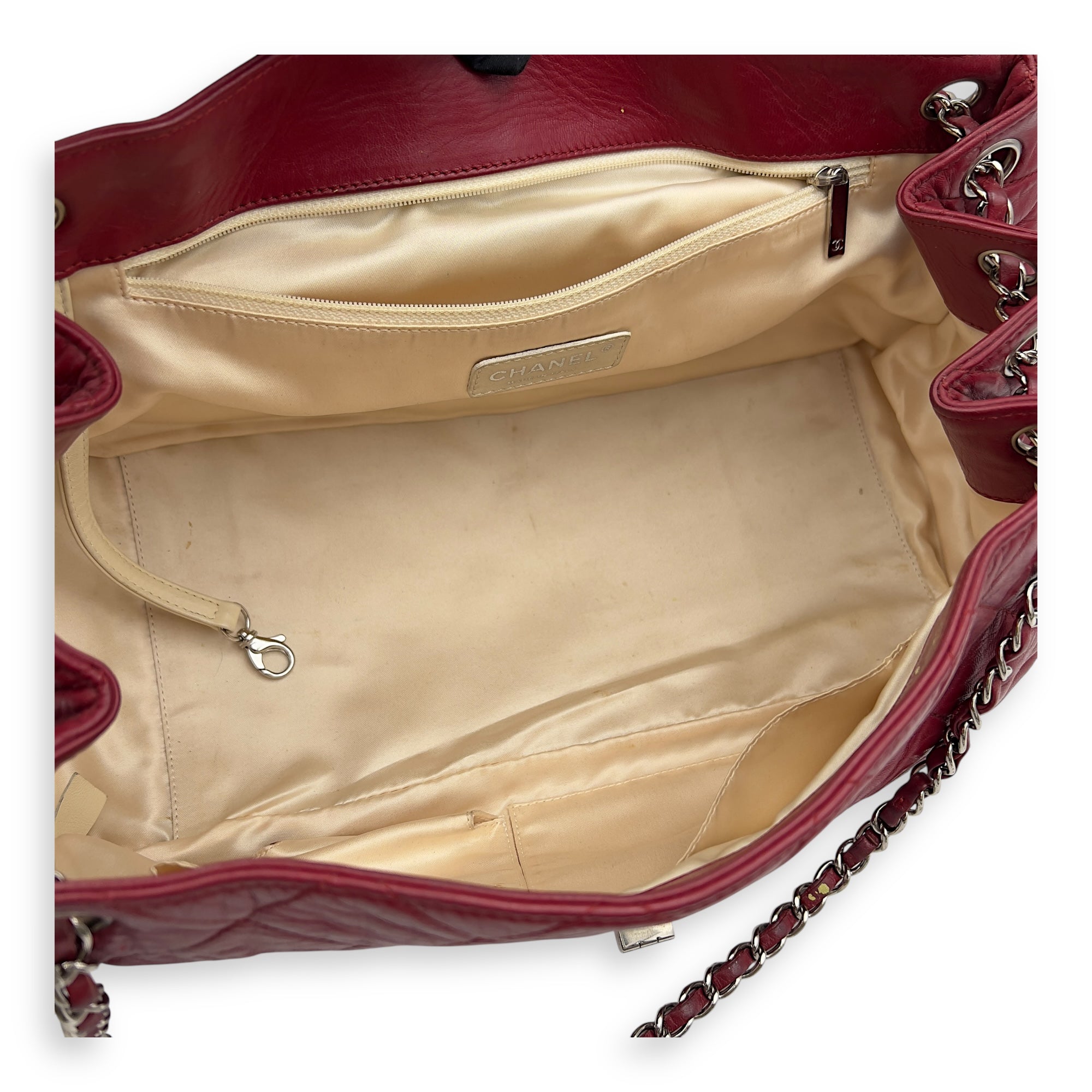 East West Shoulder Bag Red in Calfskin, Silver hardware - Image 4
