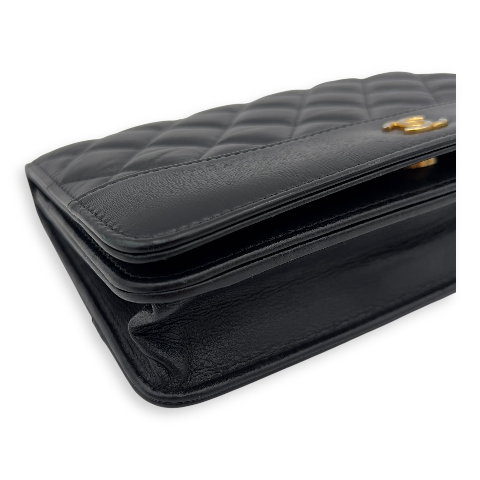 Gabrielle Wallet On Chain Black in Calfskin, Gold hardware - Image 8