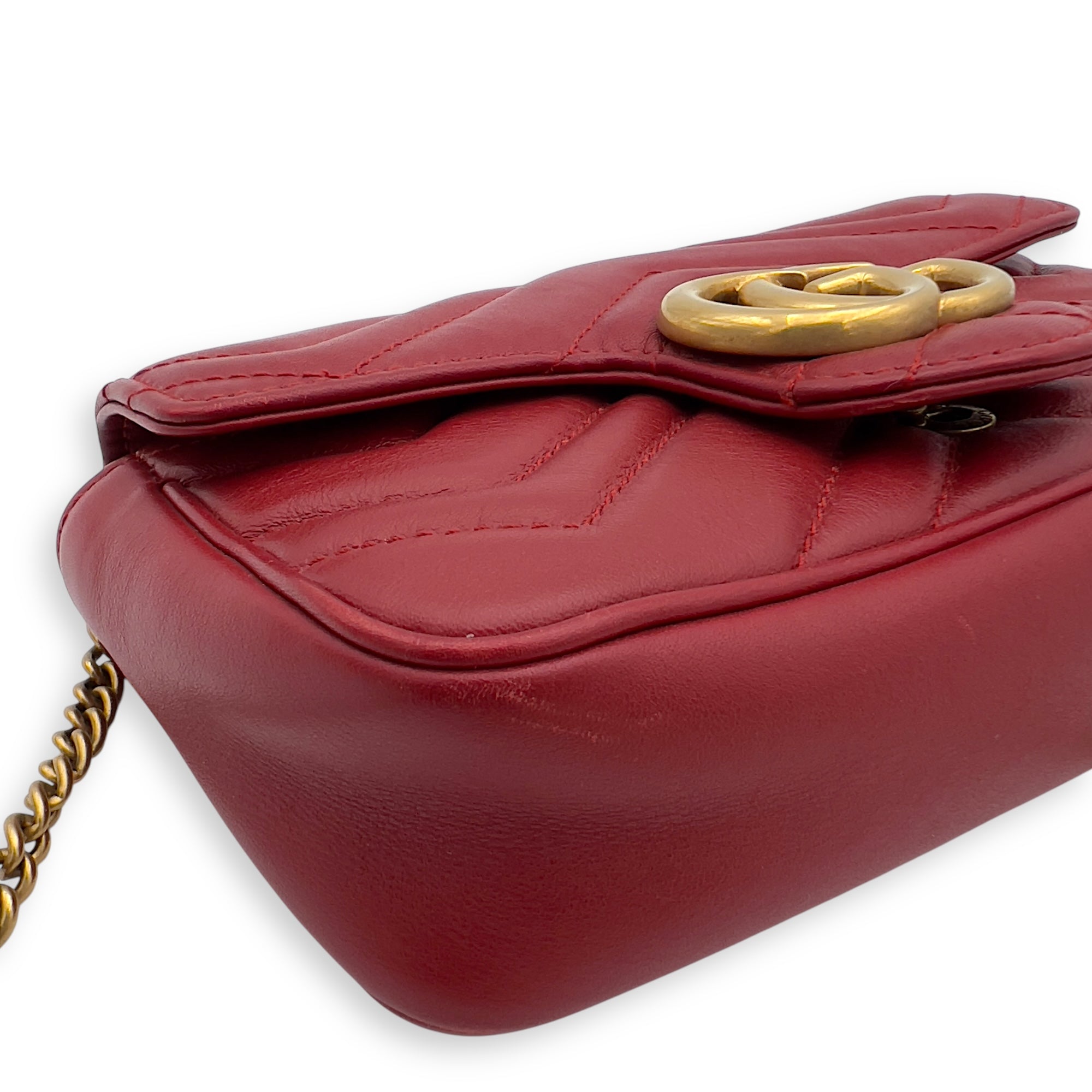GG Marmont Super Mini Red Crossbody Bag in Calfskin, Gold hardware - Image 7