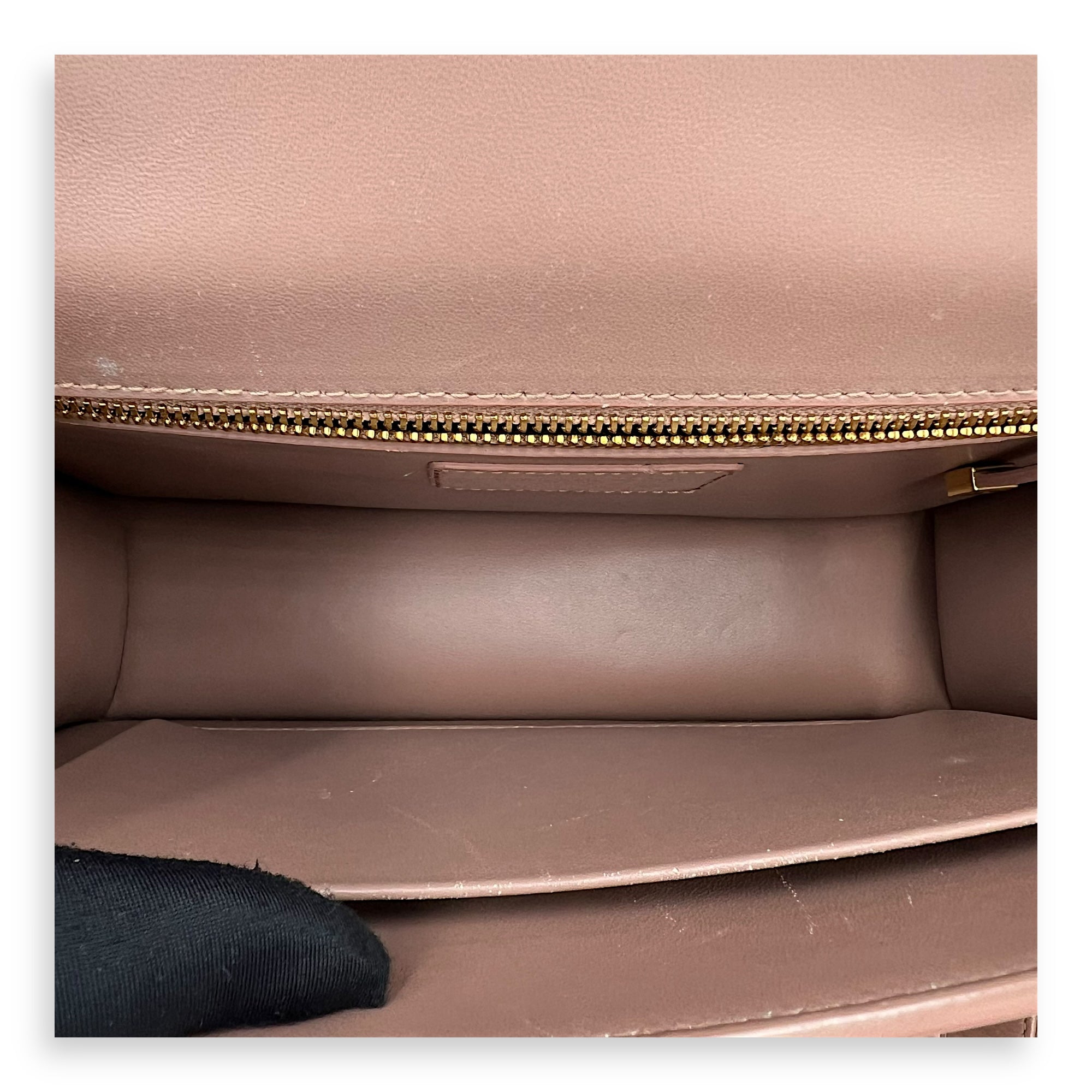 30 Montaigne Medium Shoulder bag in Calfskin, Gold Hardware - Image 7