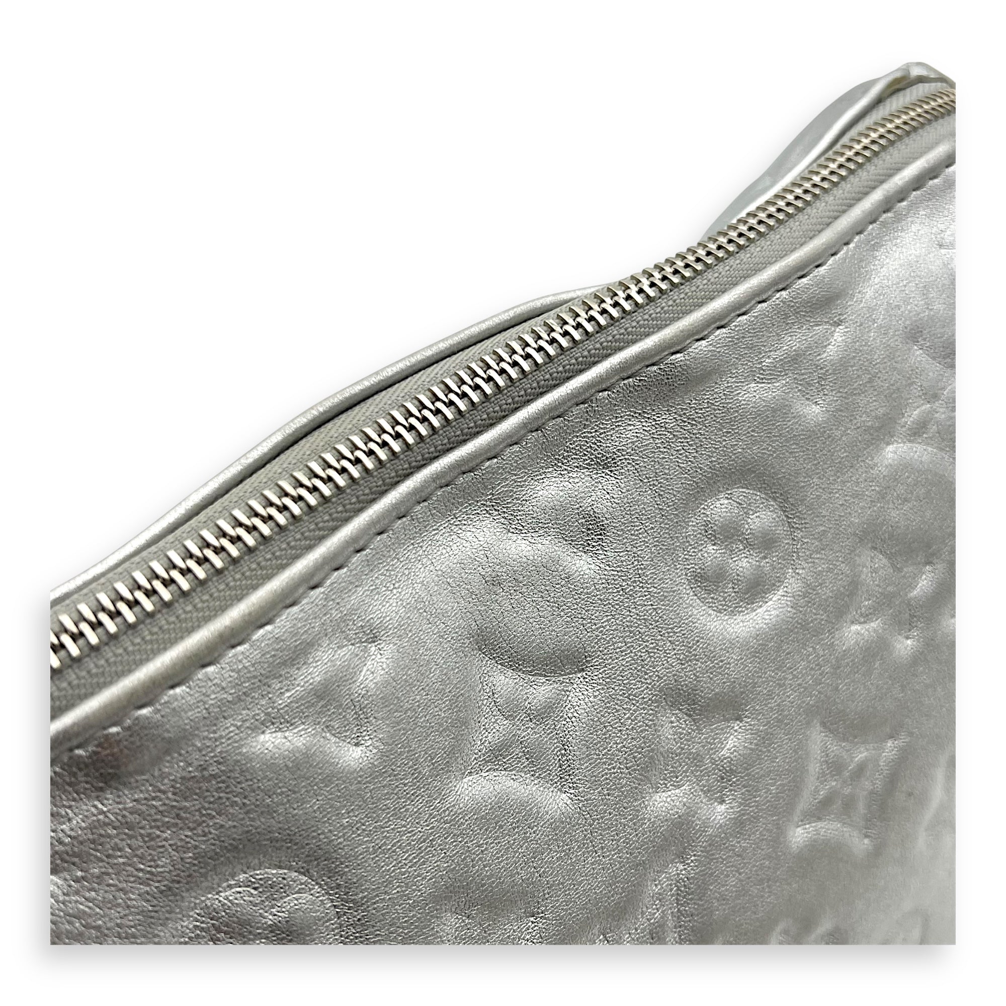 Coussin Shoulder Bag Silver in Lambskin, Silver hardware - Image 9