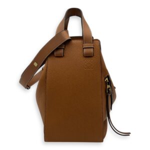 Hammock Medium Brown Shoulder Bag in Calfskin, Gold hardware