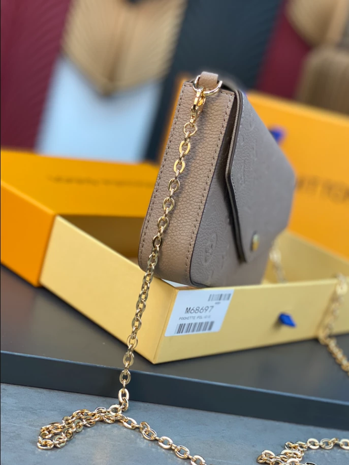 Pochette Félicie Monogram Empreinte Leather - LB249 - Image 8