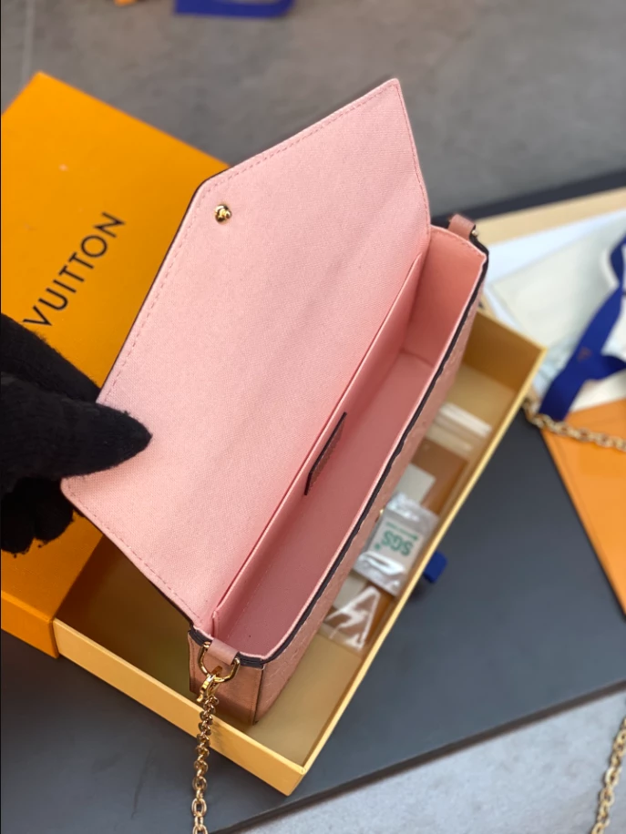 Pochette Félicie Monogram Empreinte Leather - LB250 - Image 7