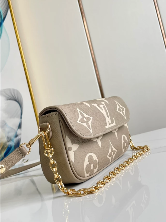 Wallet On Chain Ivy Bicolour Monogram Empreinte Leather - LB242 - Image 5