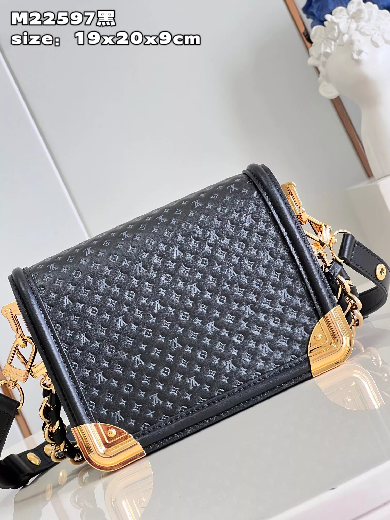 LV MM Dauphine Black Bag- ReplicaBags.is - Image 5