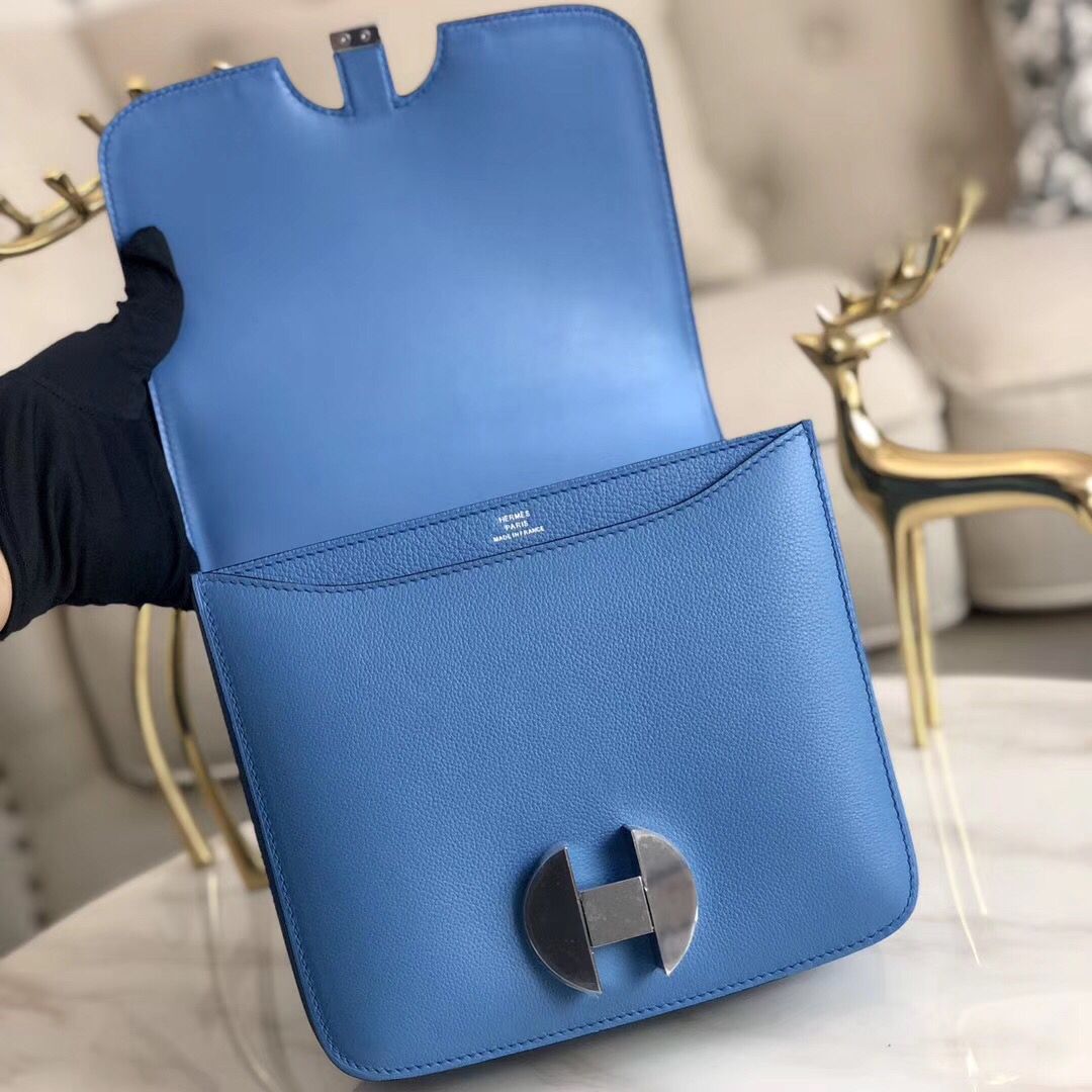 Hermes 2002 20cm Bag In Blue Paradise Evercolor Calfskin - Image 7