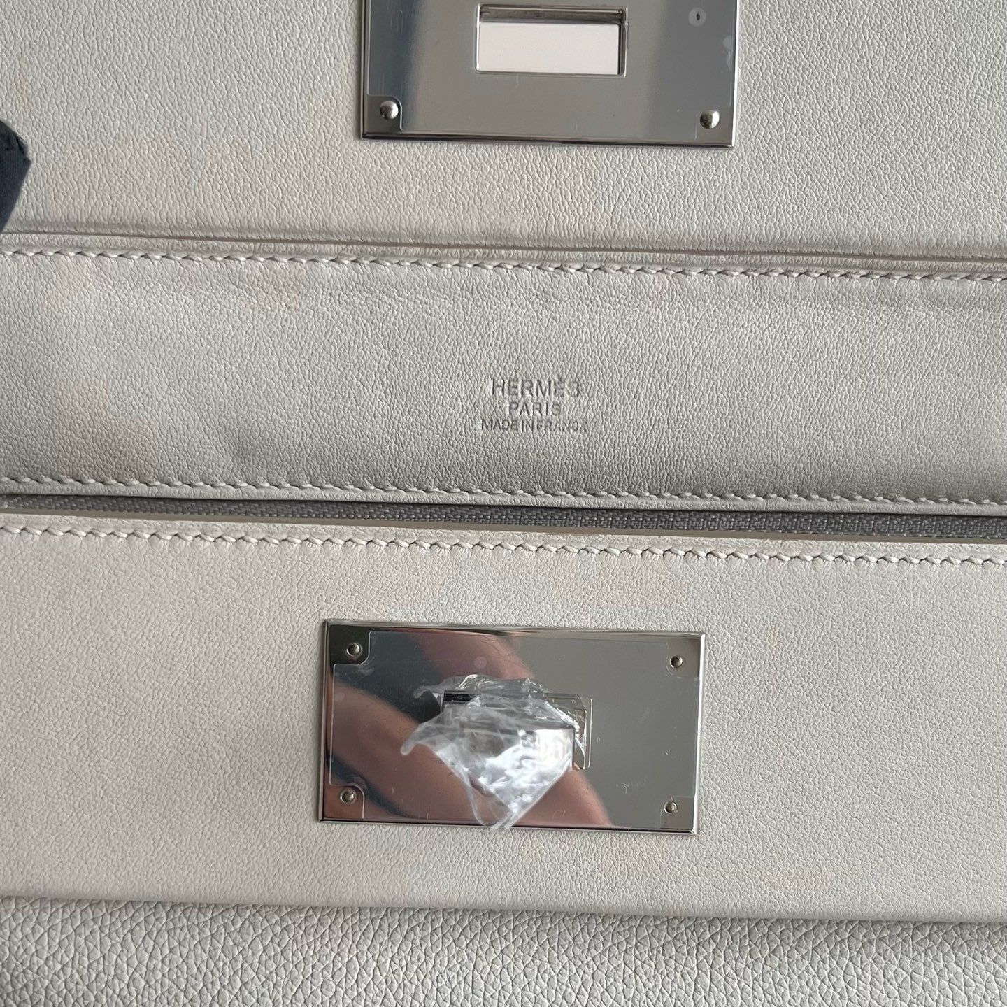 Hermes 24/24 Mini 21 Handmade Bag in Beton Evercolor Leather - Image 3