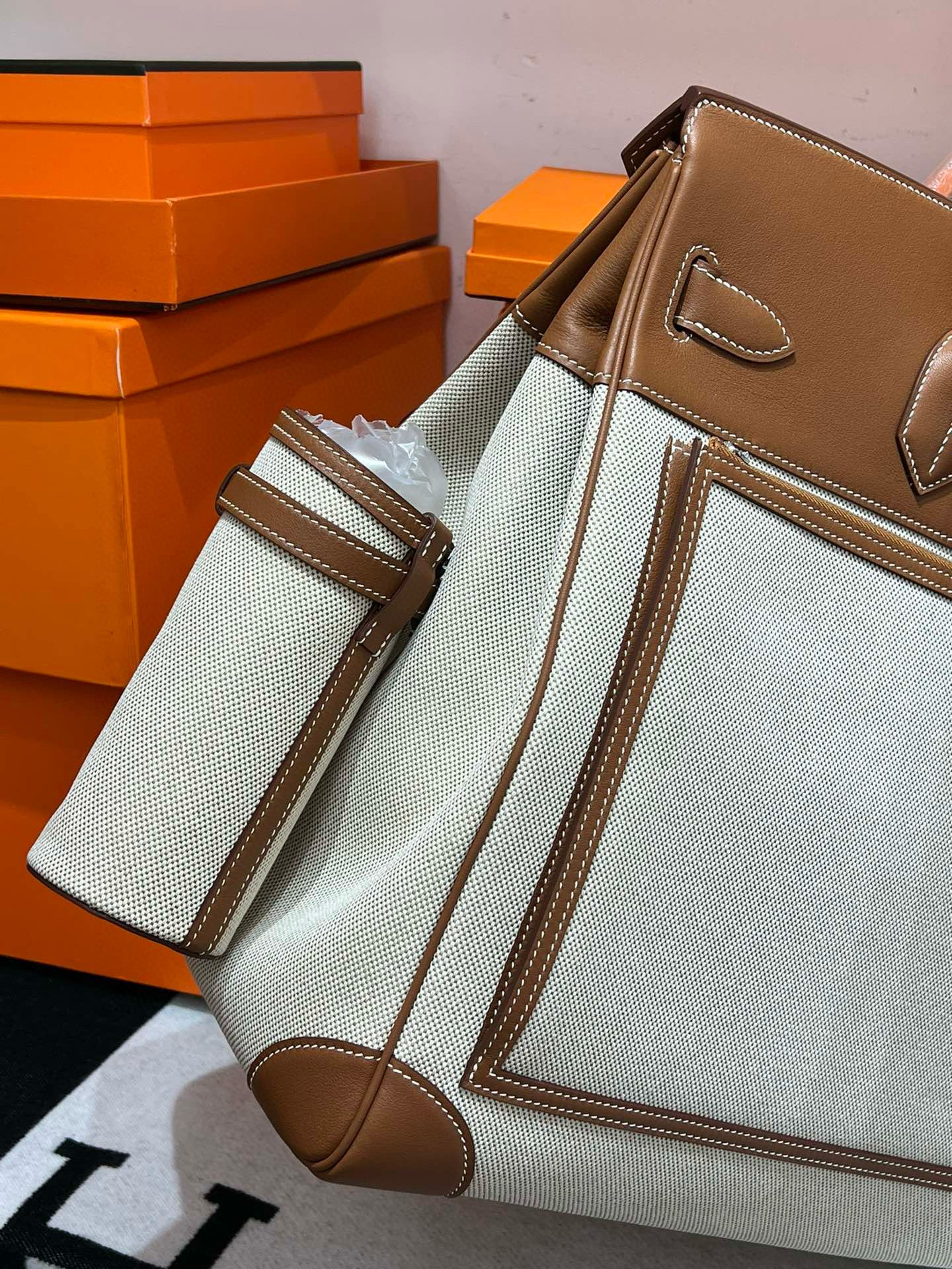 Hermes HAC Cargo Birkin 40 Handmade Bag in Toile with Gold Leather - Image 6