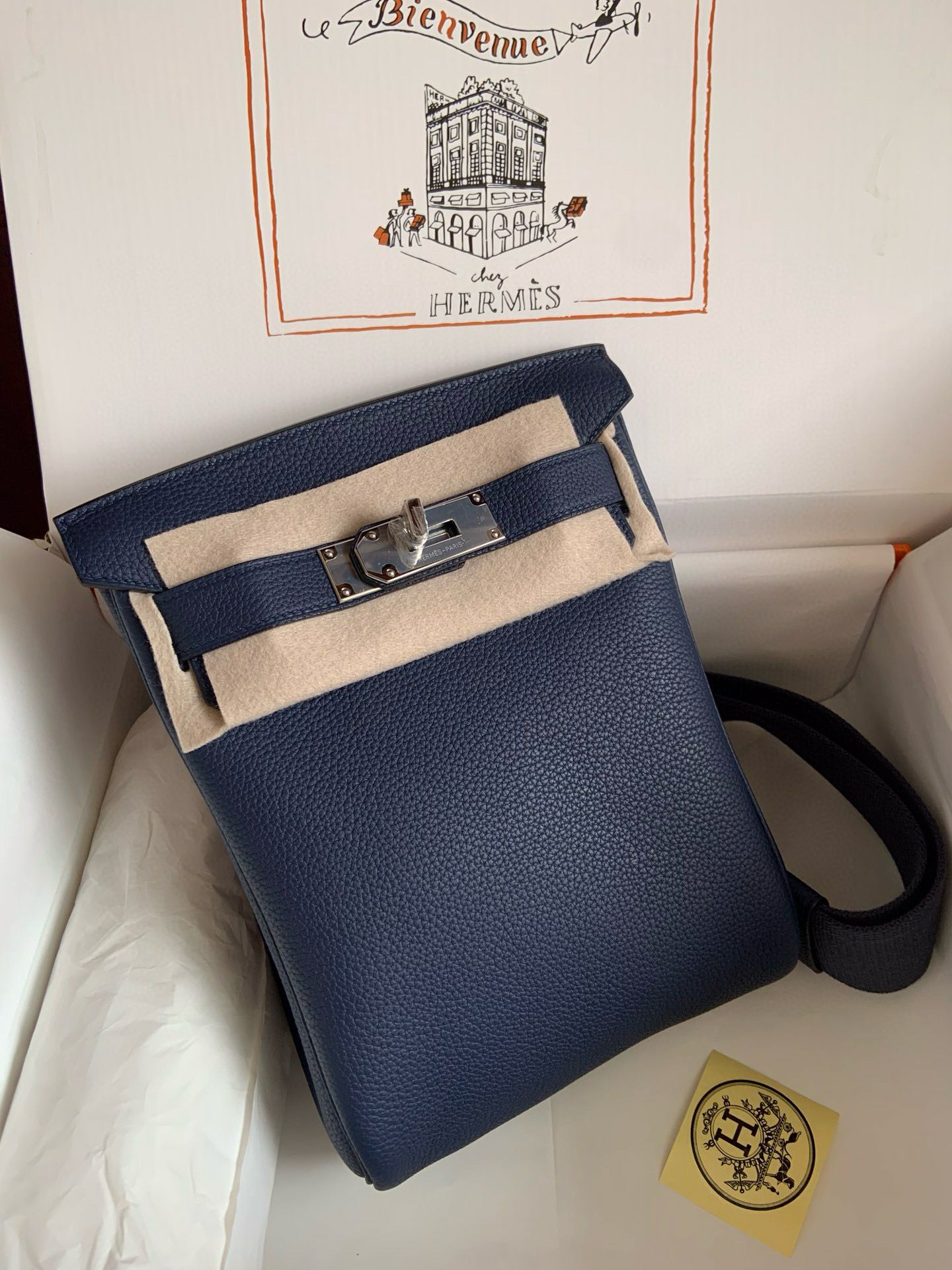 Hermes Hac a Dos PM Backpack in Blue Saphir Clemence Leather - Image 4