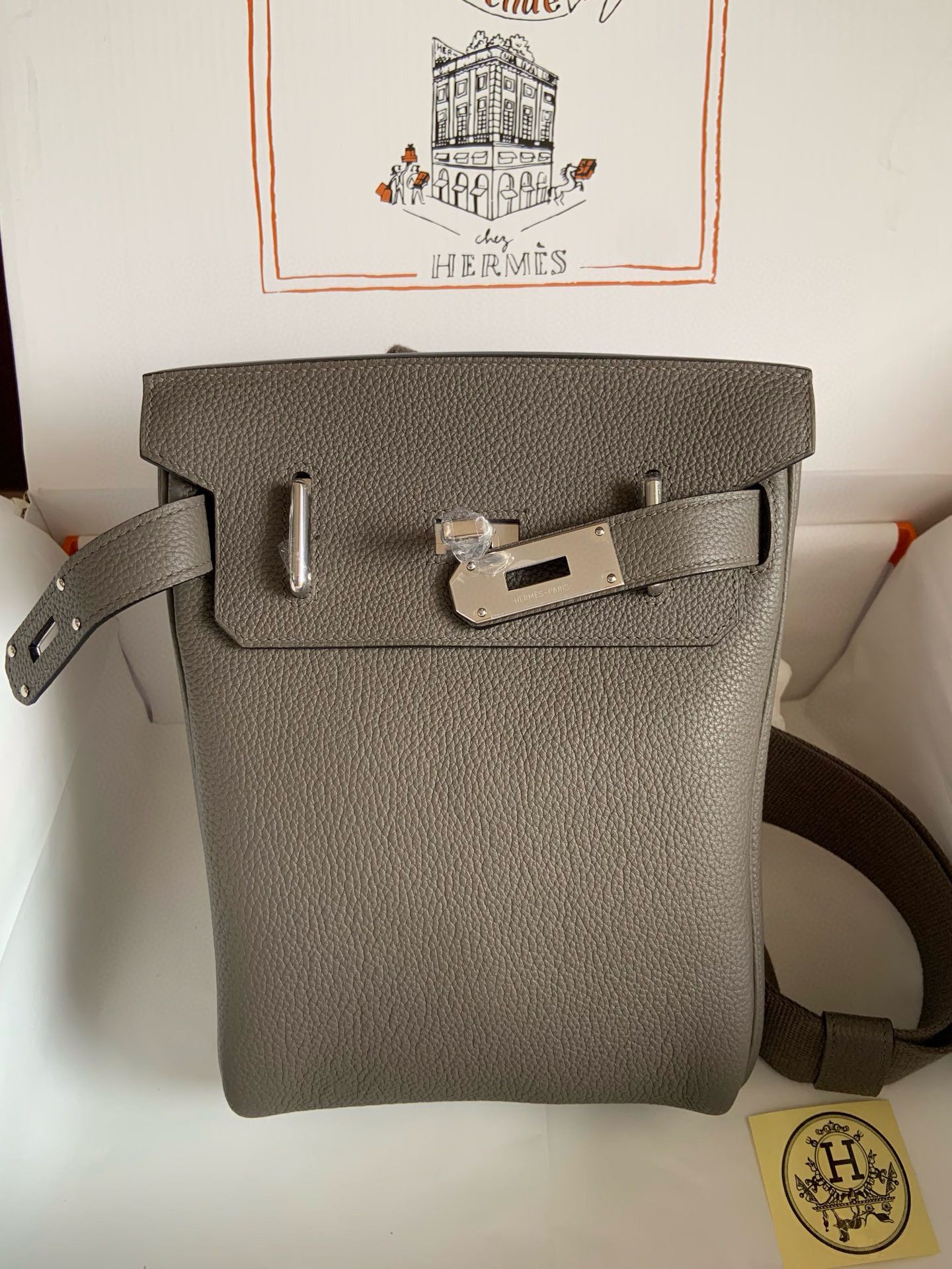 Hermes Hac a Dos PM Backpack in Etain Clemence Leather - Image 8