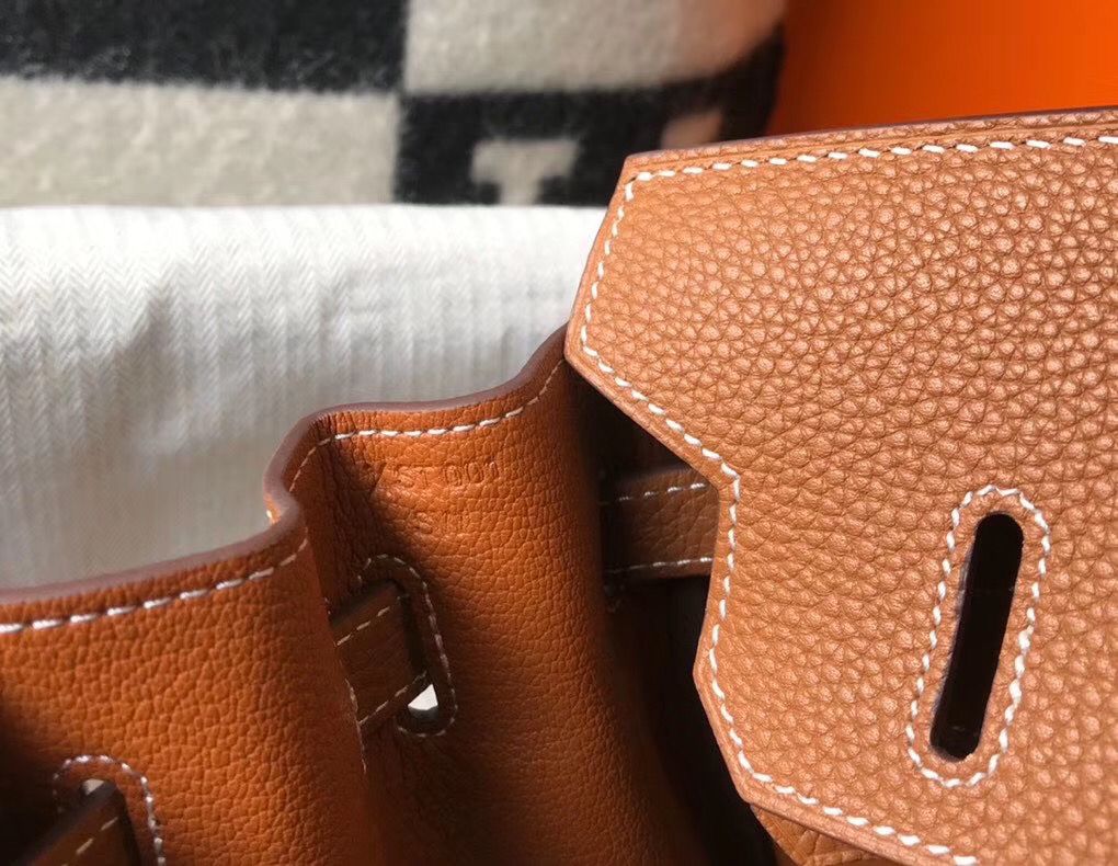 Hermes Birkin 30cm Bag In Gold Clemence Leather GHW - Image 9