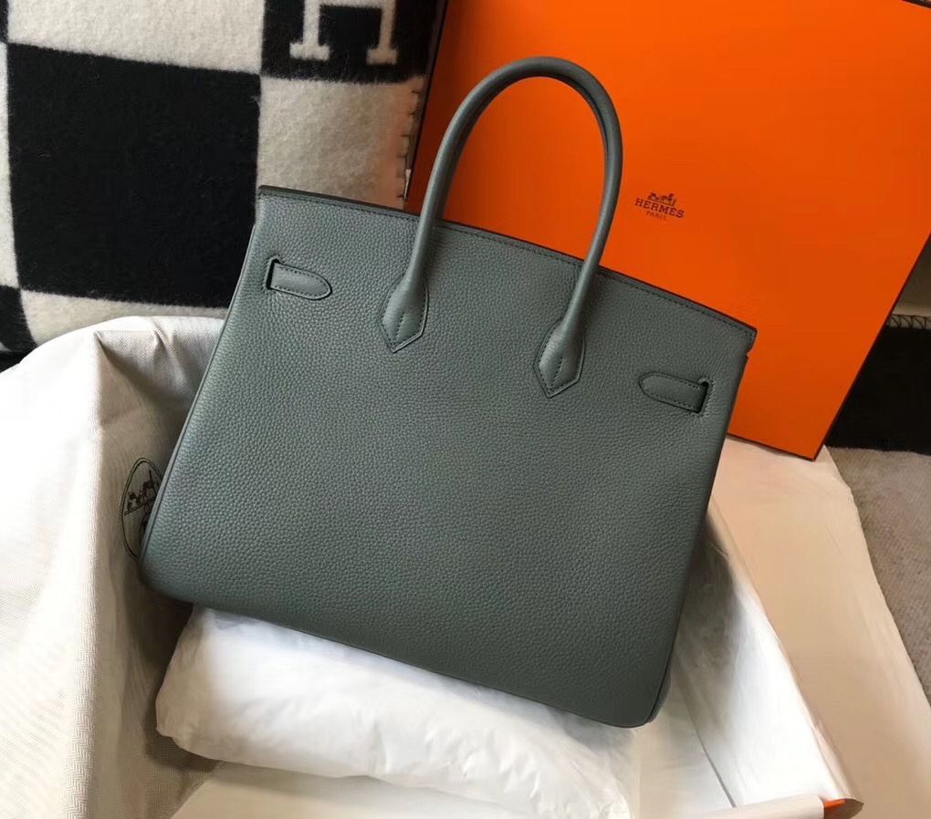 Hermes Birkin 35cm Bag In Vert Amande Clemence Leather GHW - Image 3