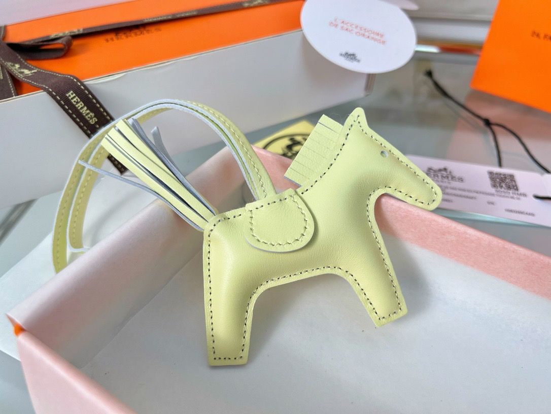 Hermes Rodeo PM Bag Charm in Jaune Milton Lambskin - Image 6