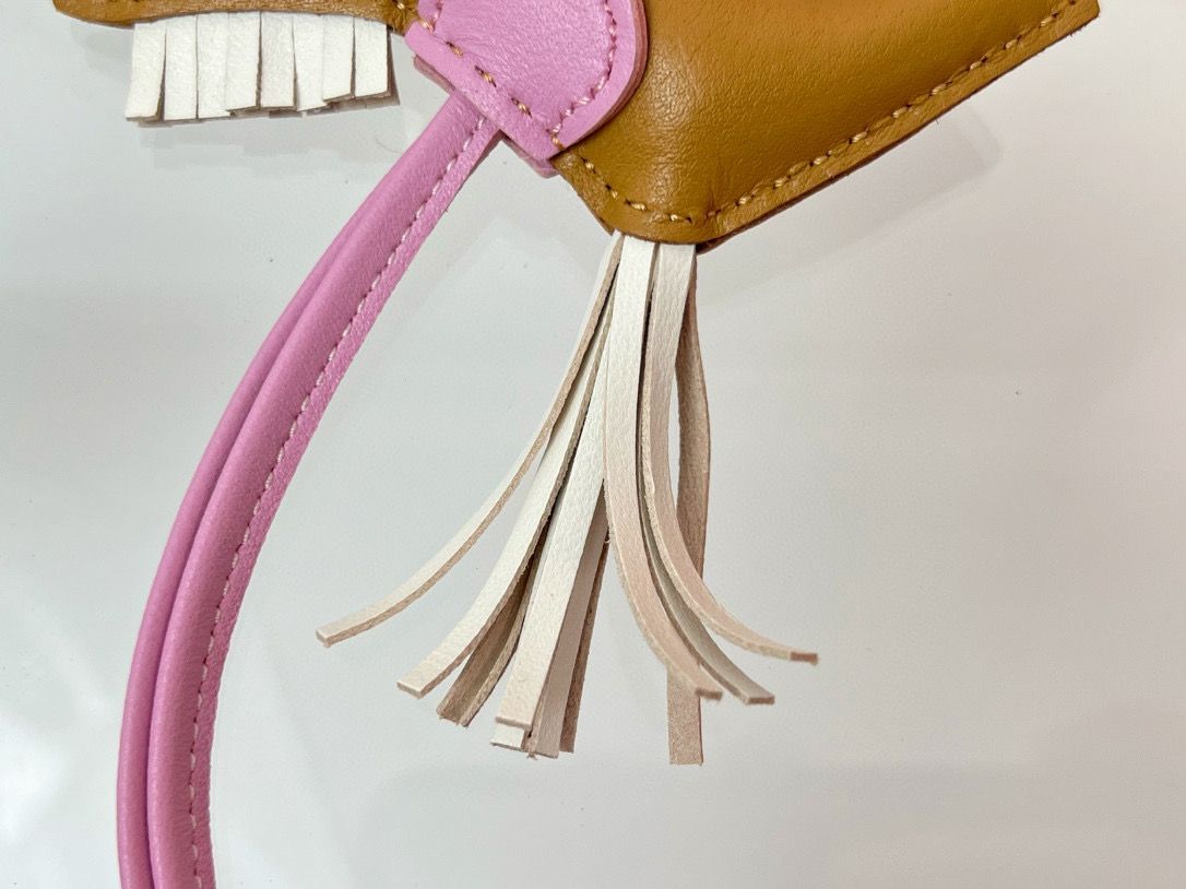 Hermes Rodeo PM Bag Charm in Sesame/Pink/Craie Lambskin - Image 6
