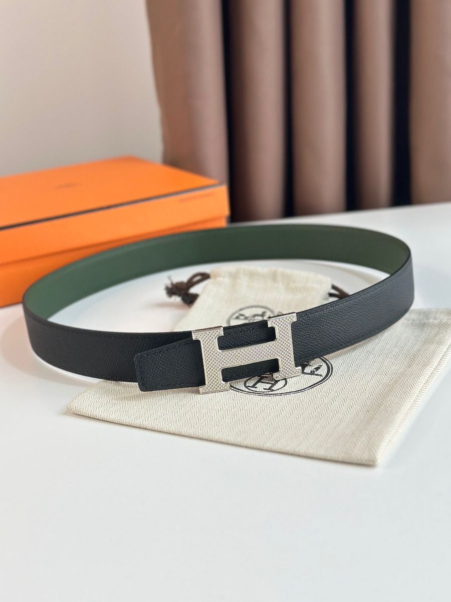 Hermes H Guillochee Reversible Belt 32MM in Green and Black Epsom Calfskin - Image 3