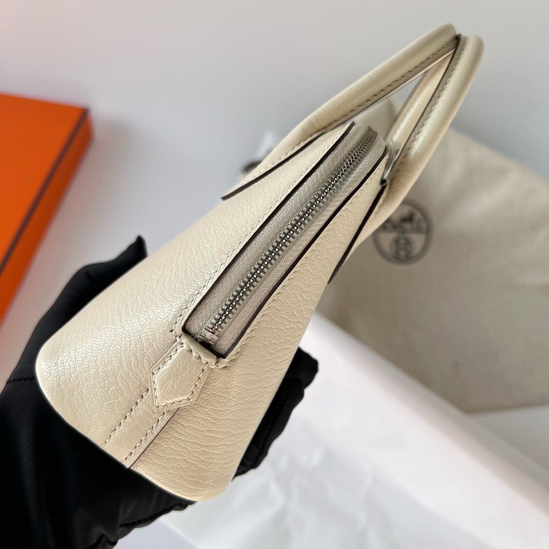 Hermes Bolide 1923 Mini Handmade Bag In Craie Chevre Mysore Leather - Image 4