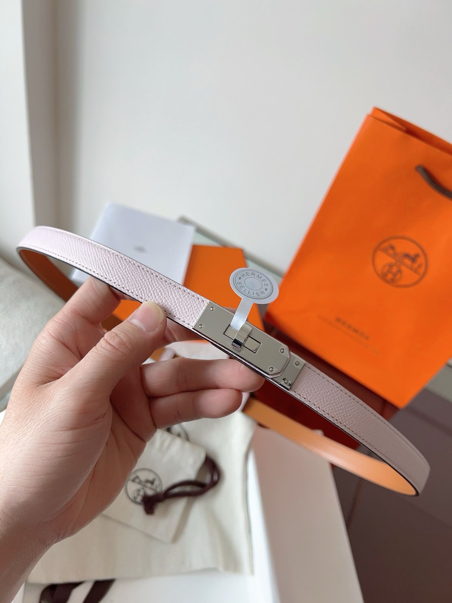 Hermes Kelly 18 Belt in Maupe Pale Epsom Leather - Image 6