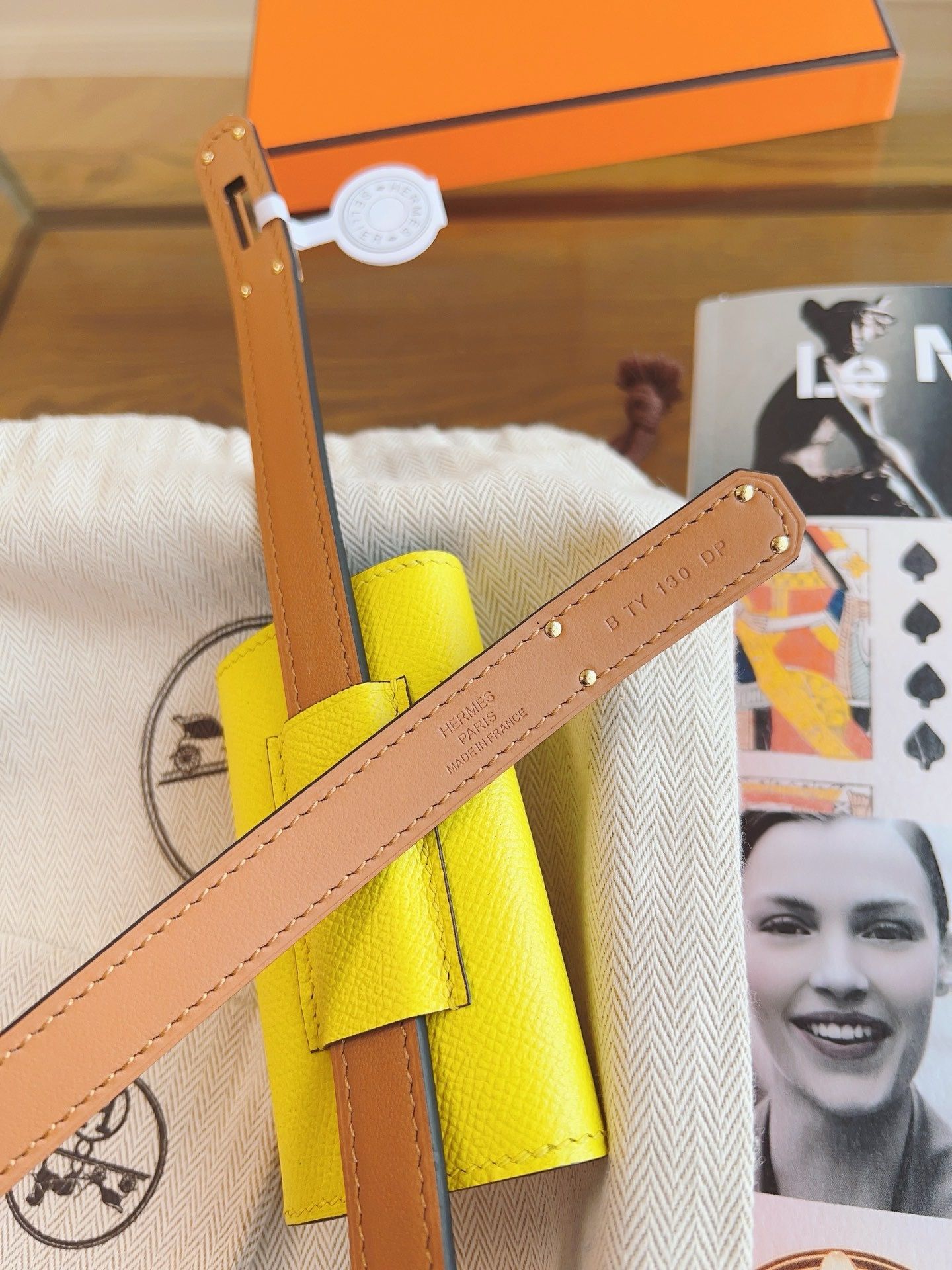 Hermes Kelly Pocket 18 Belt in Biscuit and Soufre Epsom Calfkin - Image 7