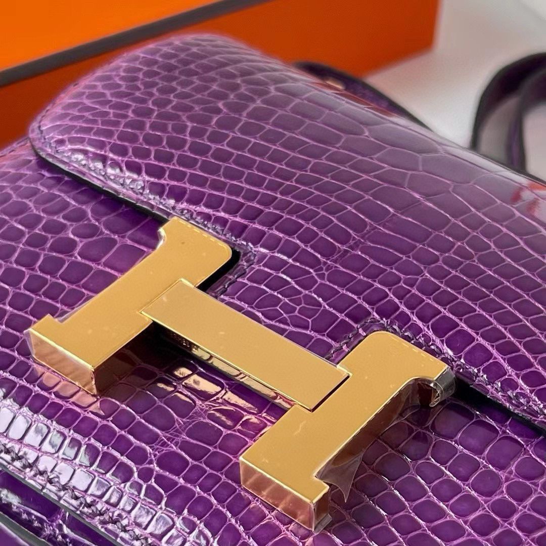 Hermes Constance 18 Handmade Bag In Purple Shiny Alligator Leather - Image 4